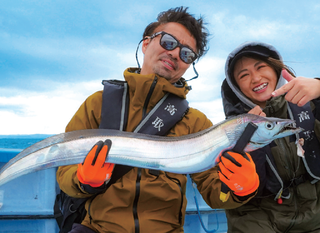 手ぶらでアジ＆タチウオ釣り！釣り場は目の前アジタチリレー（高取丸／三浦半島走水港）